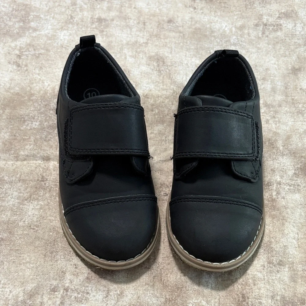 Cat & Jack Kids Black Dress Shoes with Velcro